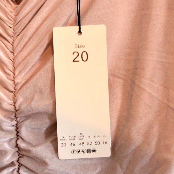 Club L London Plus sweetheart ruched midi dress - Picture 5 of 6